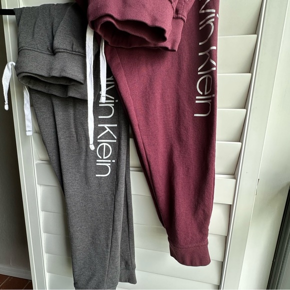 Calvin Klein Women's Pajama Pants in Gray and Burgundy - Picture 3 of 9